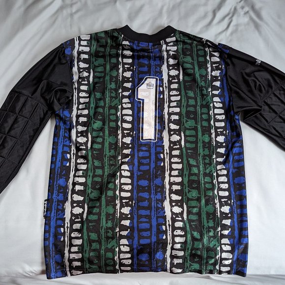 Dazzle Soccer Jersey - Picture 2 of 7